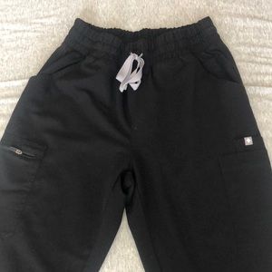 FIGS Yola Skinny Scrub Pants in Black Size XSP.